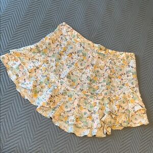 Woman’s XL LC Lauren Conrad Pastel colored Silky girly tiered ruffled mini Skirt